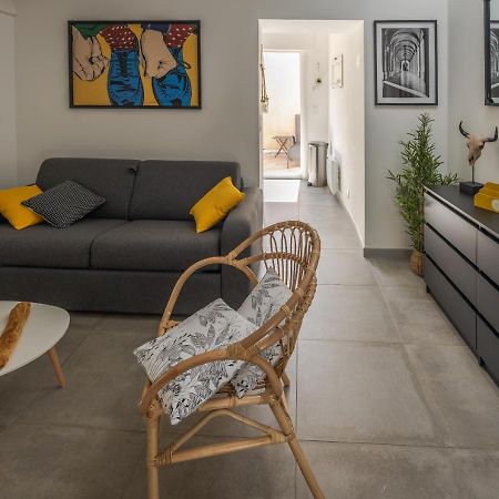 Appartement Terrasse Climatise Calme En Centre-Ville LʼIsle-sur-la-Sorgue Exteriör bild