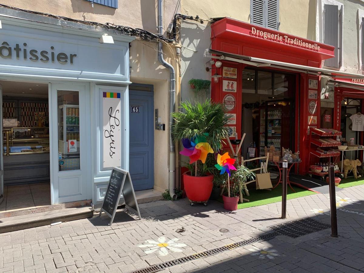 Appartement Terrasse Climatise Calme En Centre-Ville LʼIsle-sur-la-Sorgue Exteriör bild
